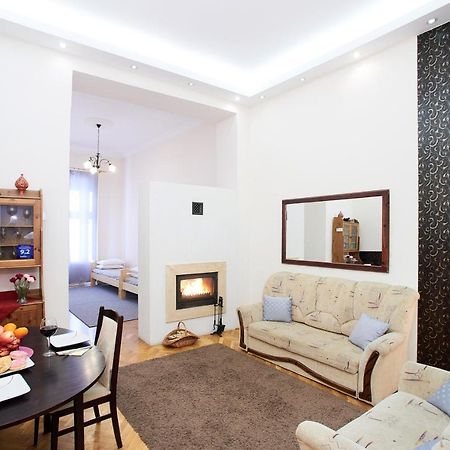 Fireplace Holidays Apartment Budapest Exterior photo