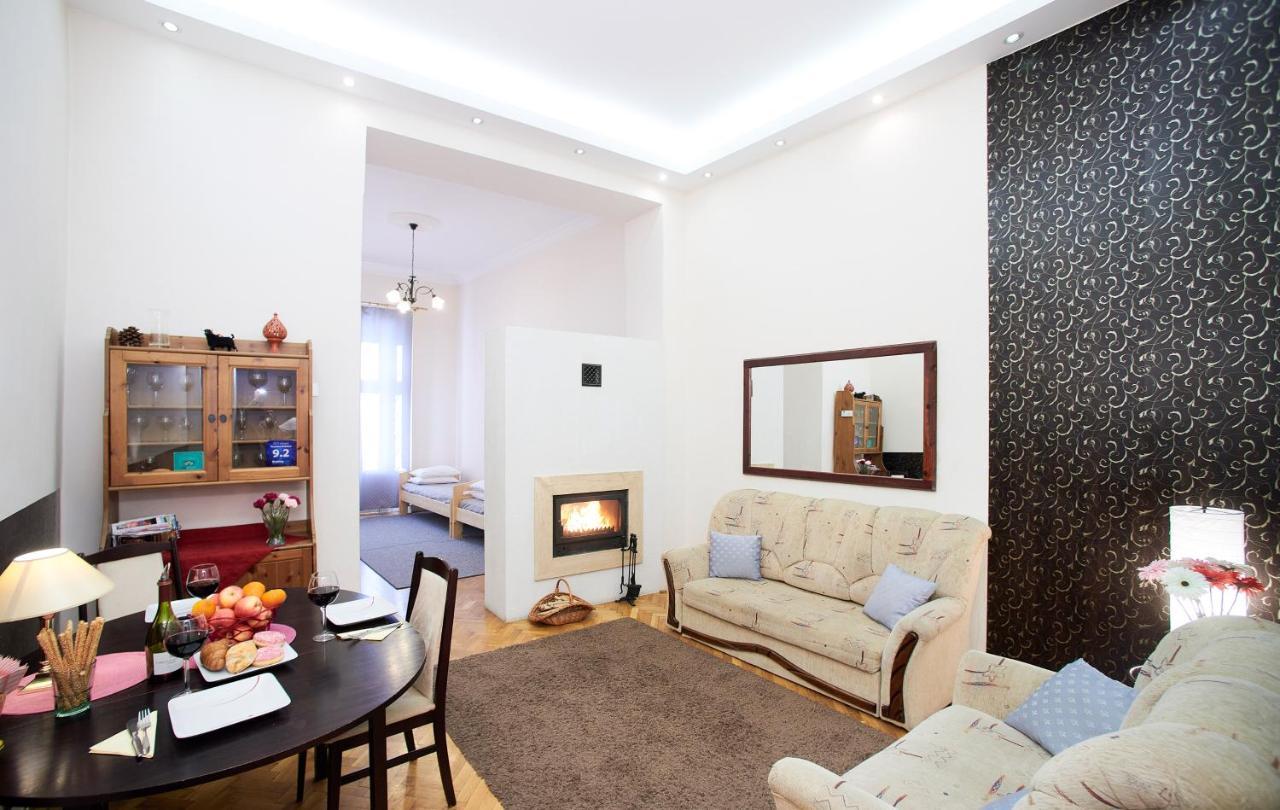 Fireplace Holidays Apartment Budapest Exterior photo