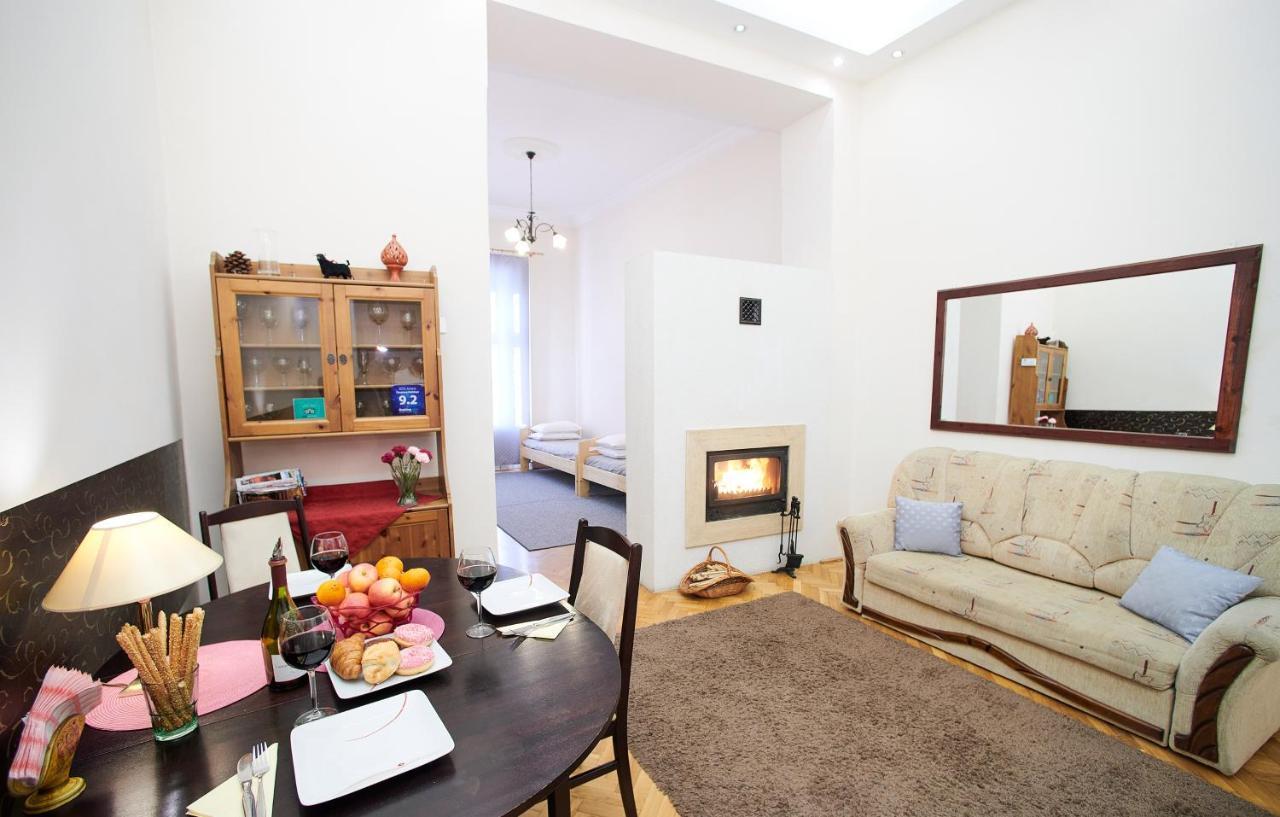 Fireplace Holidays Apartment Budapest Exterior photo